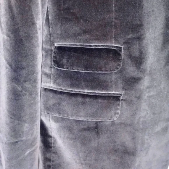 NEIMAN MARCUS Dark Olive Green Velvet Blazer, 42L - Picture 7 of 13